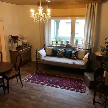 アパート Adlon *